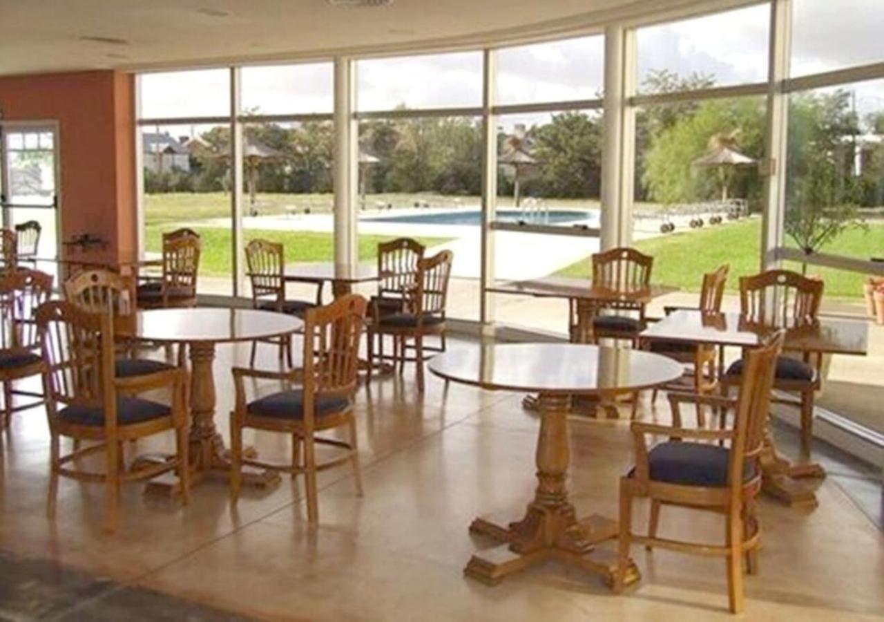 Paradores Austral Bahía Blanca Екстериор снимка