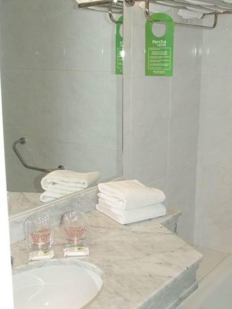 Paradores Austral Bahía Blanca Екстериор снимка